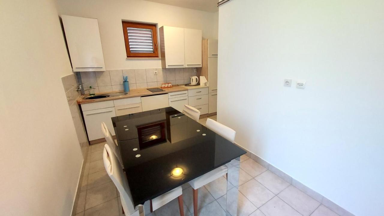 וינקורן Apartments Cezar מראה חיצוני תמונה