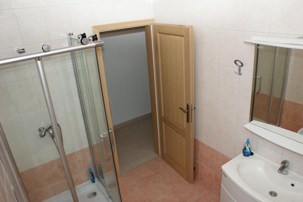 וינקורן Apartments Cezar מראה חיצוני תמונה
