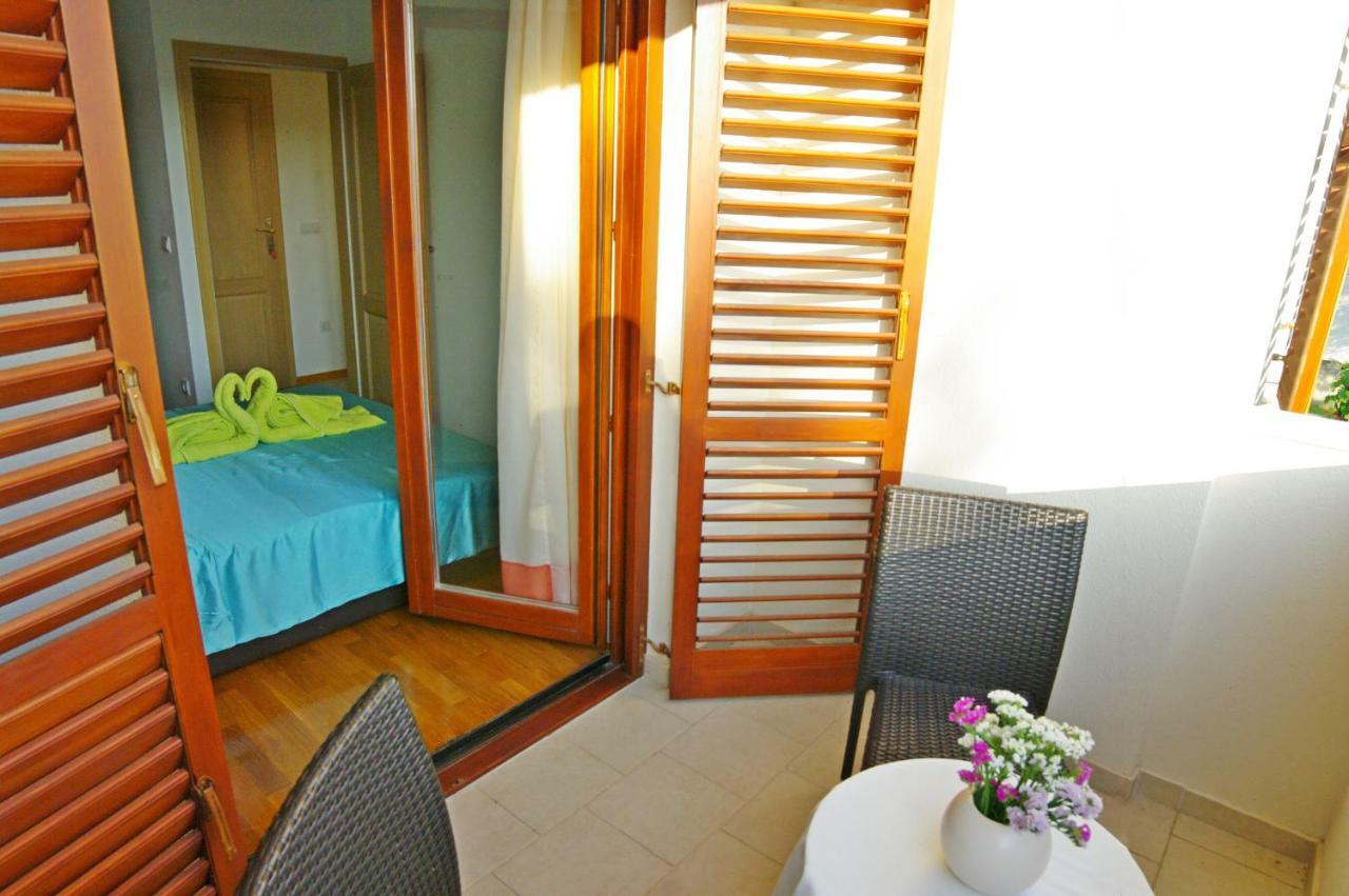 וינקורן Apartments Cezar מראה חיצוני תמונה